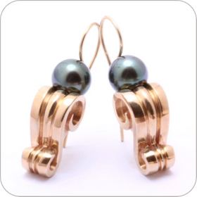 Tahiti Pearl Scoll Earrings