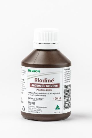 RIODINE POVIDONE-IODINE ANTISEPTIC SOLUTION 10% 100ml