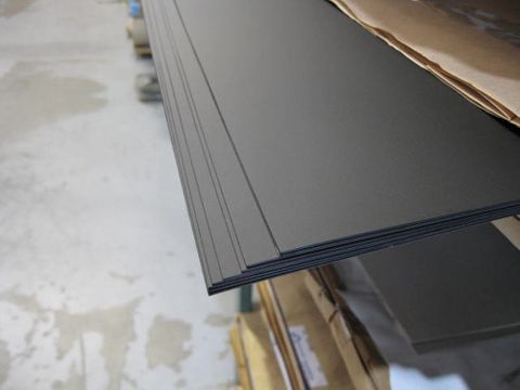 POLY HEEL PLATE 0.6mm BLACK 665 x 1235mm