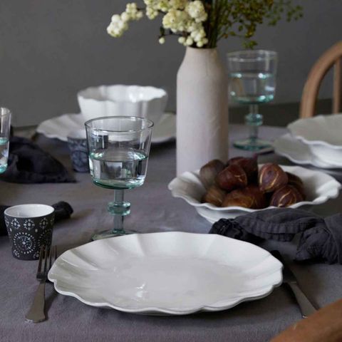 COSTA NOVA ROSA PLATE 282x31mm WHITE (DAP281-WHI) (*301750*) = PACK OF 6 X EACHES