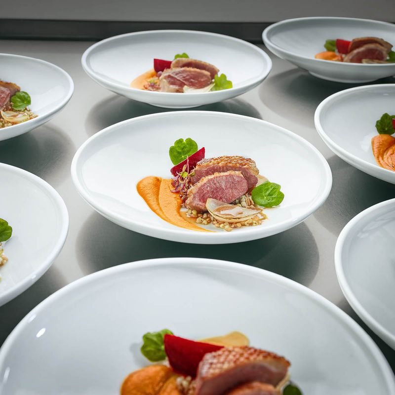SCHONWALD SHIRO ROUND PLATE DEEP COUPE 280x53mm WHITE (*SH9251328*) = PACK OF 6 X EACHES