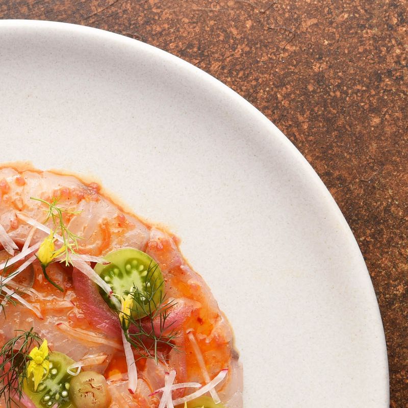 TABLEKRAFT ARTISTICA ROUND PLATE ROLLED EDGE 240x27mm SAND (*98487*) = PACK OF 4 X EACHES