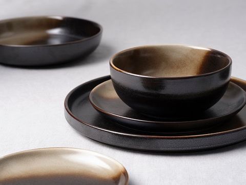 TABLEKRAFT URBAN ROUND COUPE PLATE 160x23mm COFFEE DUST (*907707*) = PACK OF 6 X EACHES