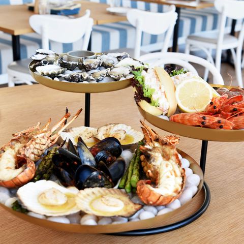 CHEF INOX 3-TIER PLATE SEAFOOD STAND BRASS/IRON 600x575x225m (*06994*) =  1 X EACH