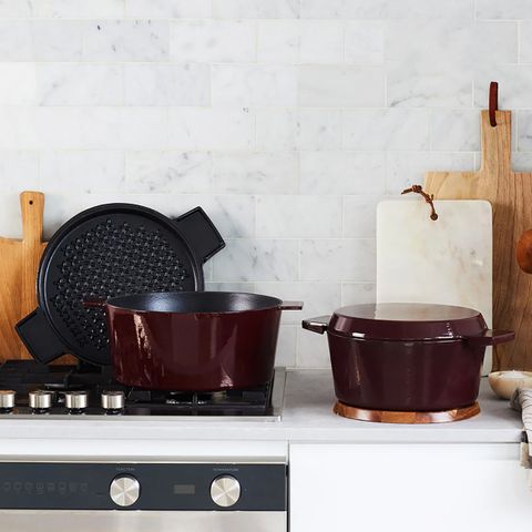 STANLEY ROGERS CAST IRON FRENCH OVEN BORDEAUX 280mm (*SR42369*) = PACK OF 3 X EACHES