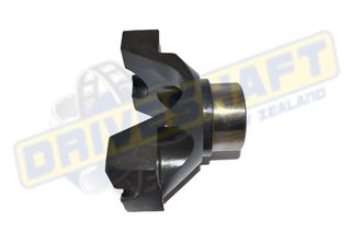 E/Y 25 SPL FORGED 2.955 O/L 1.750 SEAL 1350 GM HOL/COM PINION YOKE