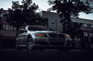E90