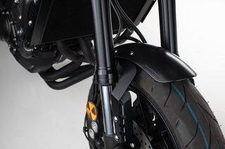 FRONT FENDER SW MOTECH BLACK YAMAHA FJ-09 14-21 MT-09 13-21 TRACER 900 14-21 XSR900 15-21