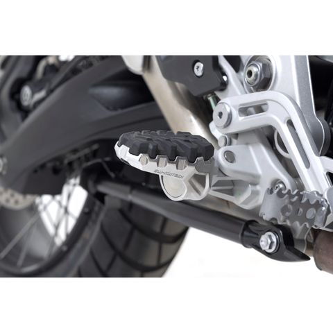 FOOTREST SW MOTECH EVO TRIUMPH 1200 TIGER 22-ON