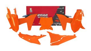 PLASTICS KIT RTECH INCLUDES FRONT & REAR FENDERS RADIATOR SHROUDS SIDEPANELS AIRBOX COVER