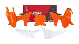 PLASTICS KIT RTECH INCLUDES FRONT & REAR FENDERS RADIATOR SHROUDS SIDEPANELS AIRBOX COVER