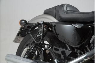 SIDE CARRIER SW MOTECH SLC FOR SYS LEGEND / URBANBAGS HARLEY XL883 XL1200 SPORTSTER 04-18 RIGHT SIDE