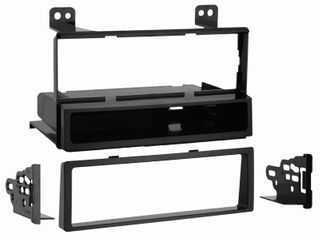 FITTING KIT KIA CARNIVAL 2006 - 2014 / HYUNDAI ENTOURAGE 2007 - 2008 DIN ONLY (BLACK)