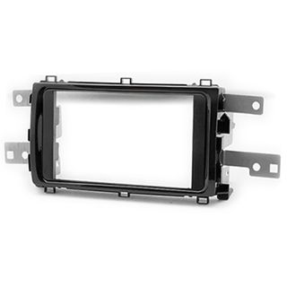 FITTING KIT DASH KIT TOYOTA AURIS 2013 ON (BLACK)