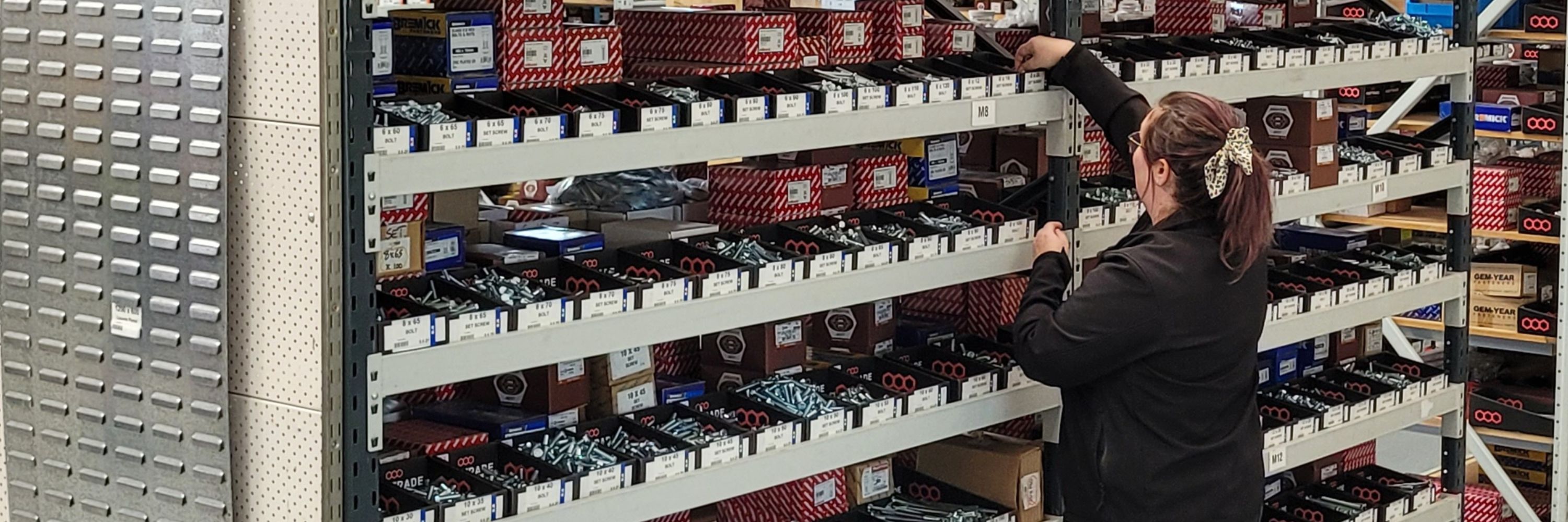 <h2>Knowledgeable & Helpful Staff</h2><p>Connecting with you, to achieve together