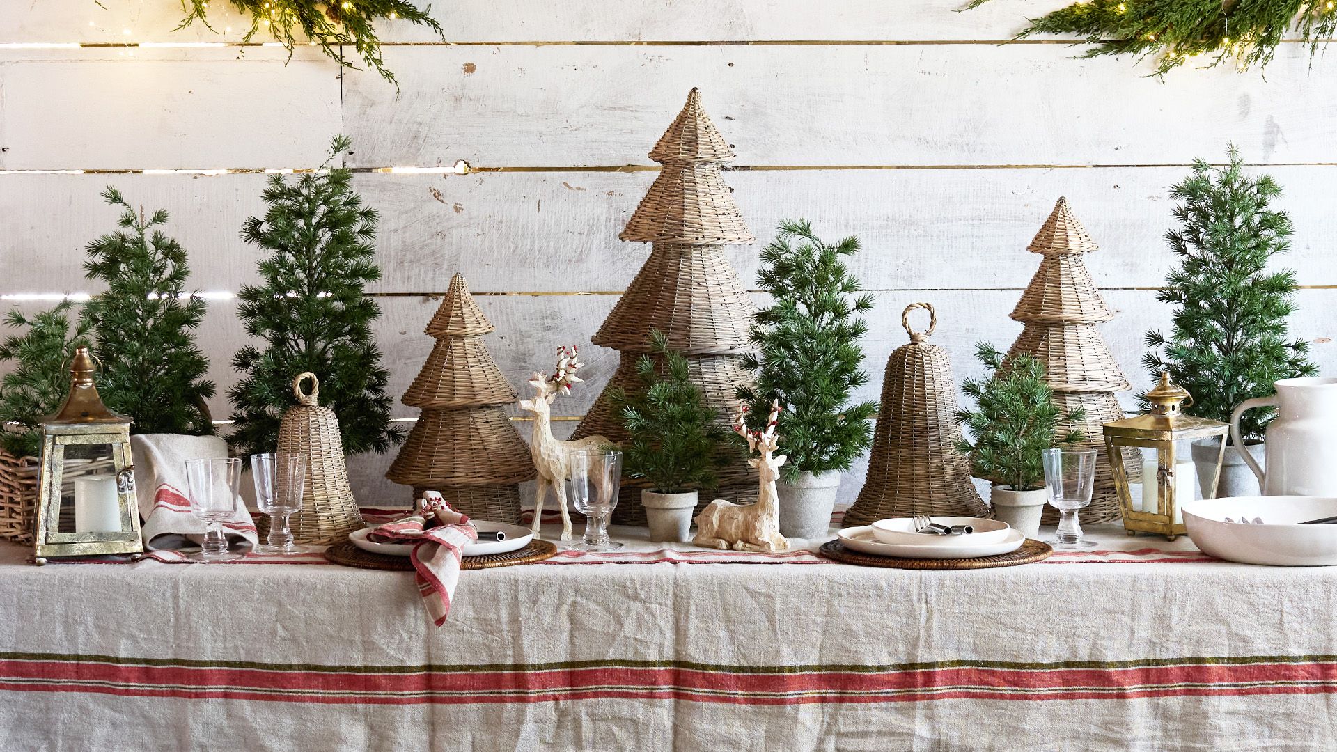 <h2>Christmas Tabletop</h2><button>Shop Now</button>