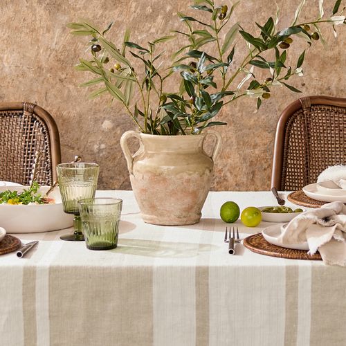 Urns, Vases & Planters