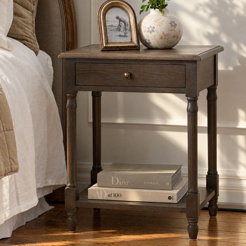 Bedsides & Dressers