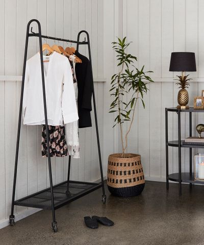 Max Clothes Rack