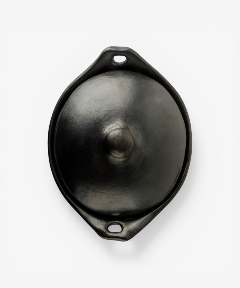 La Chamba Oval Casserole Dish with  Lid (Size 3)