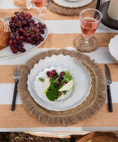 Frayed Edge Seagrass Placemat