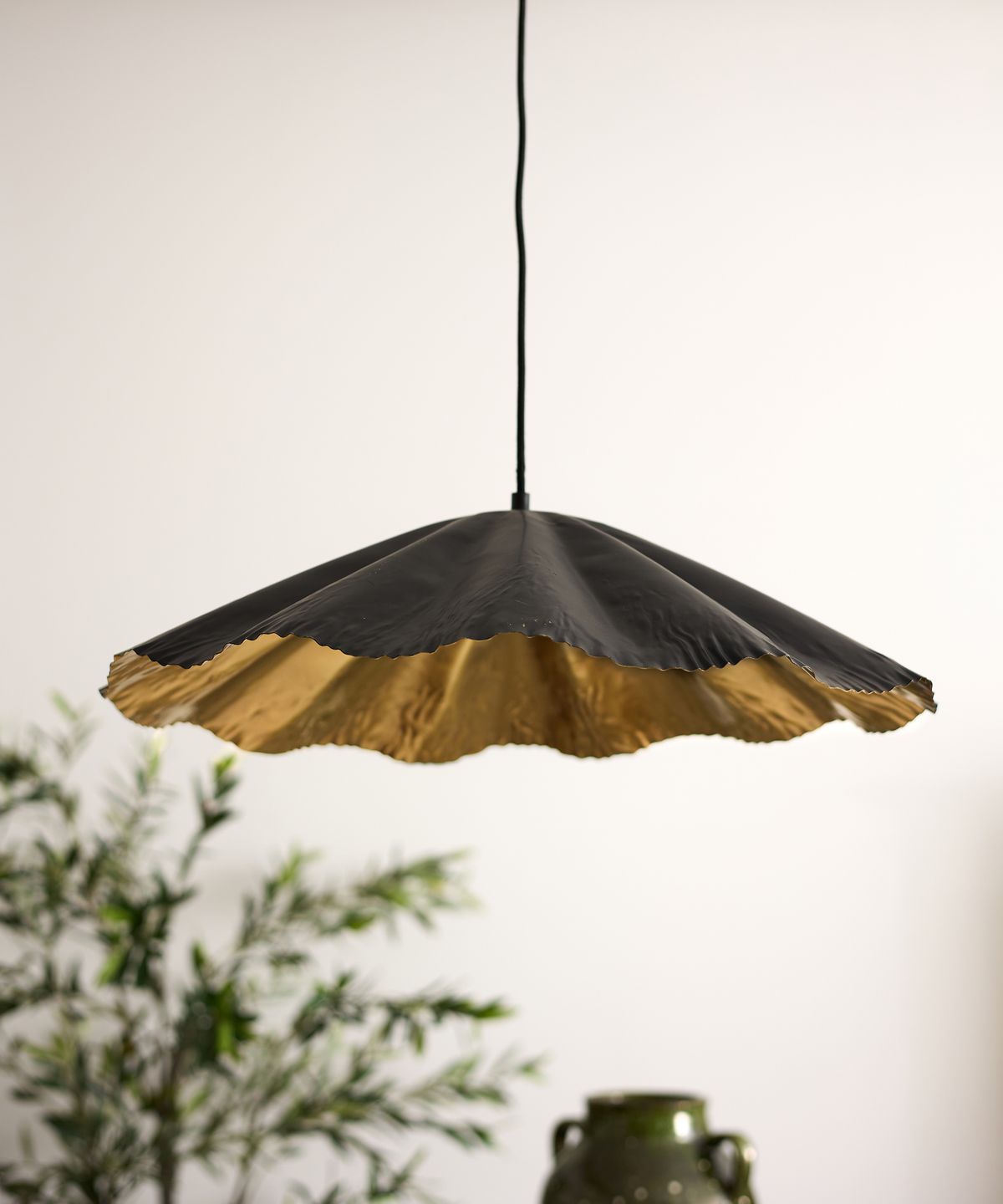 Crimped Pendant  Black and Gold Small