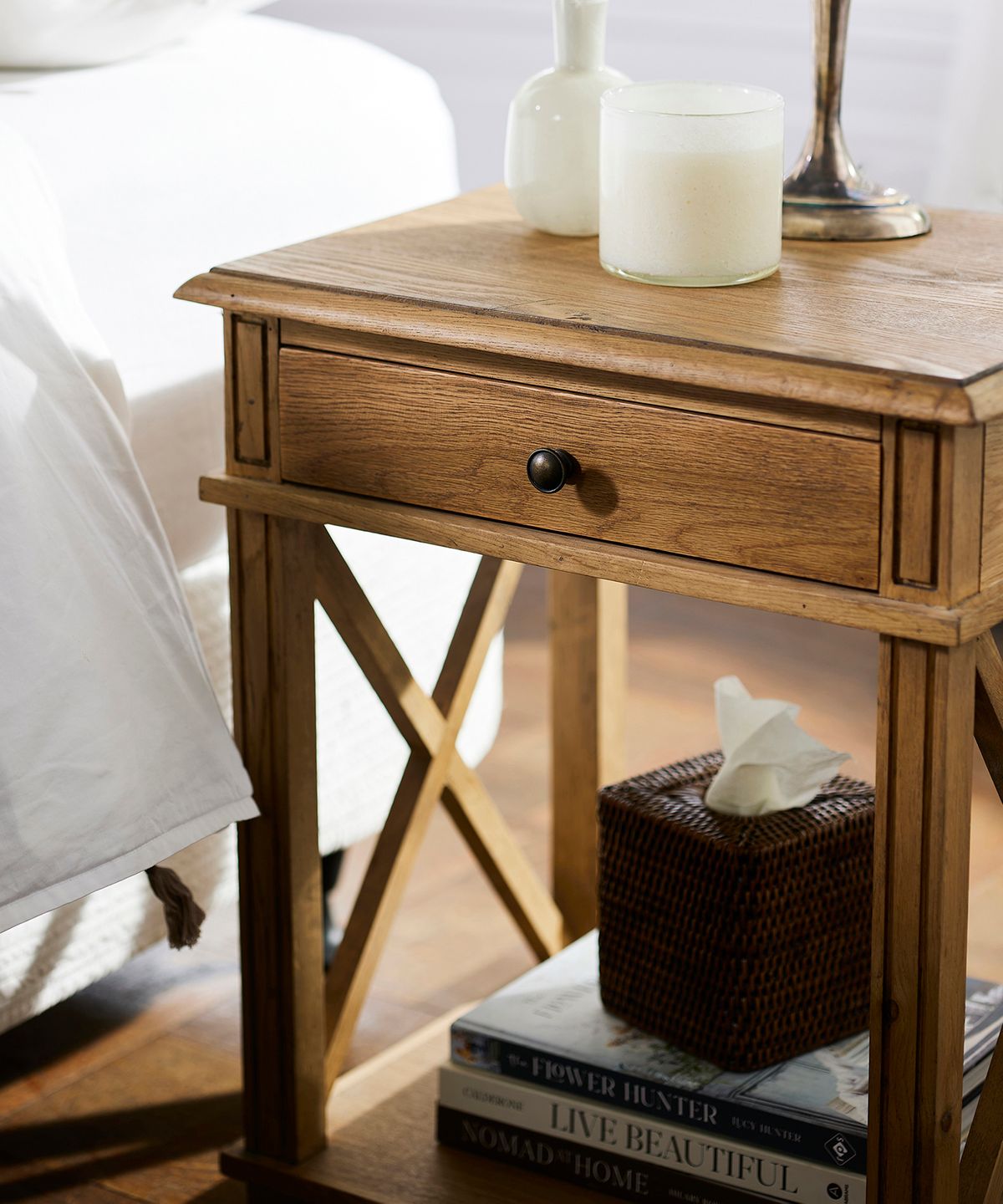 Villa Oak Bedside Table