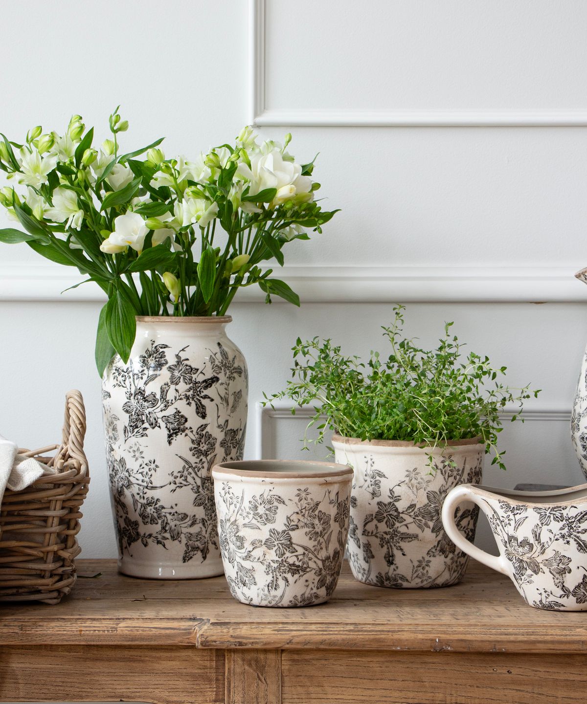 Black Floral Pot Large