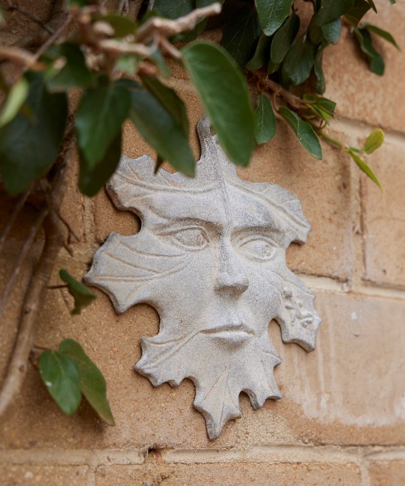 Adele Leaf Face D&eacute;cor