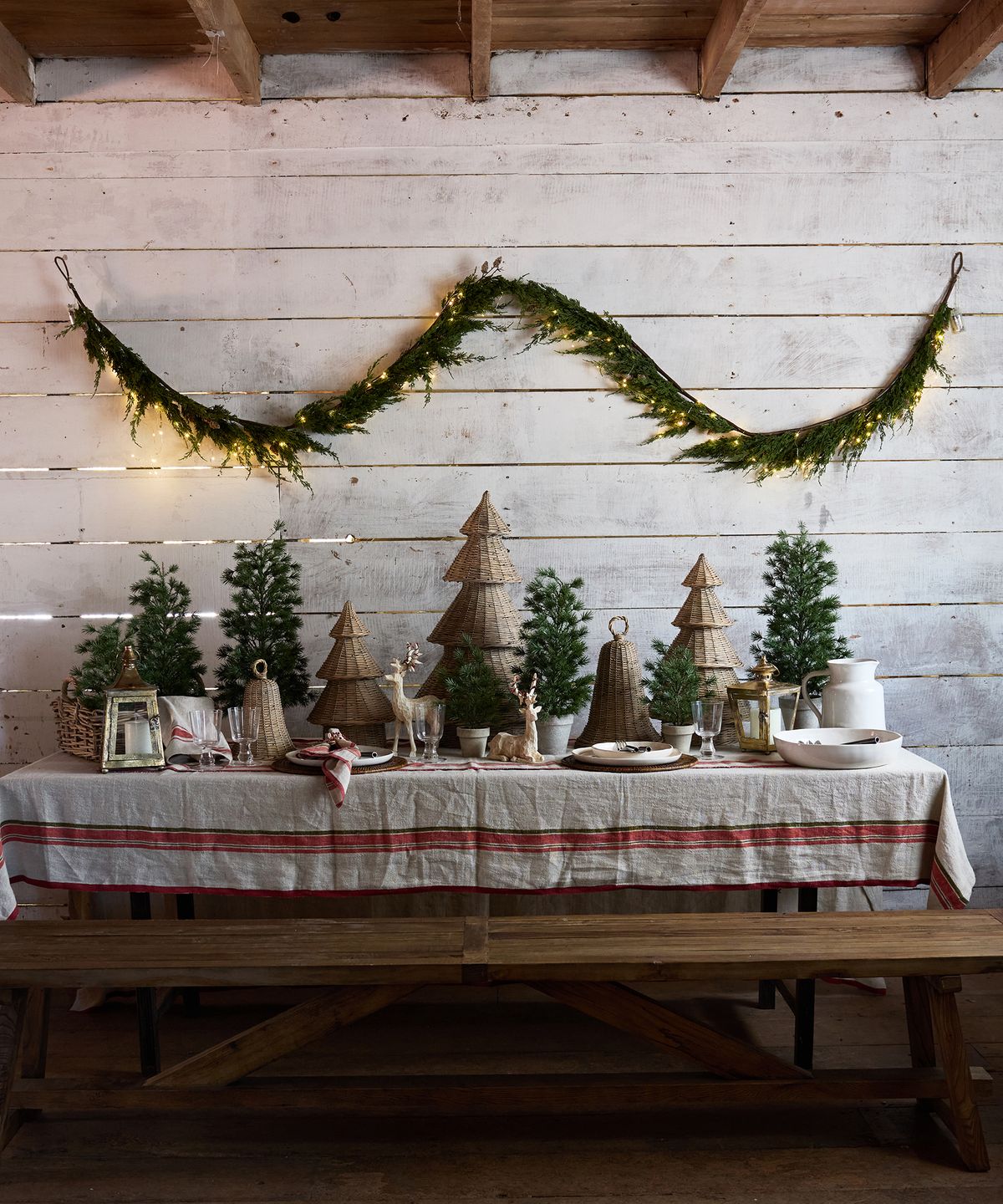 Cedar & Pinecone Swag  with Lights 182cm