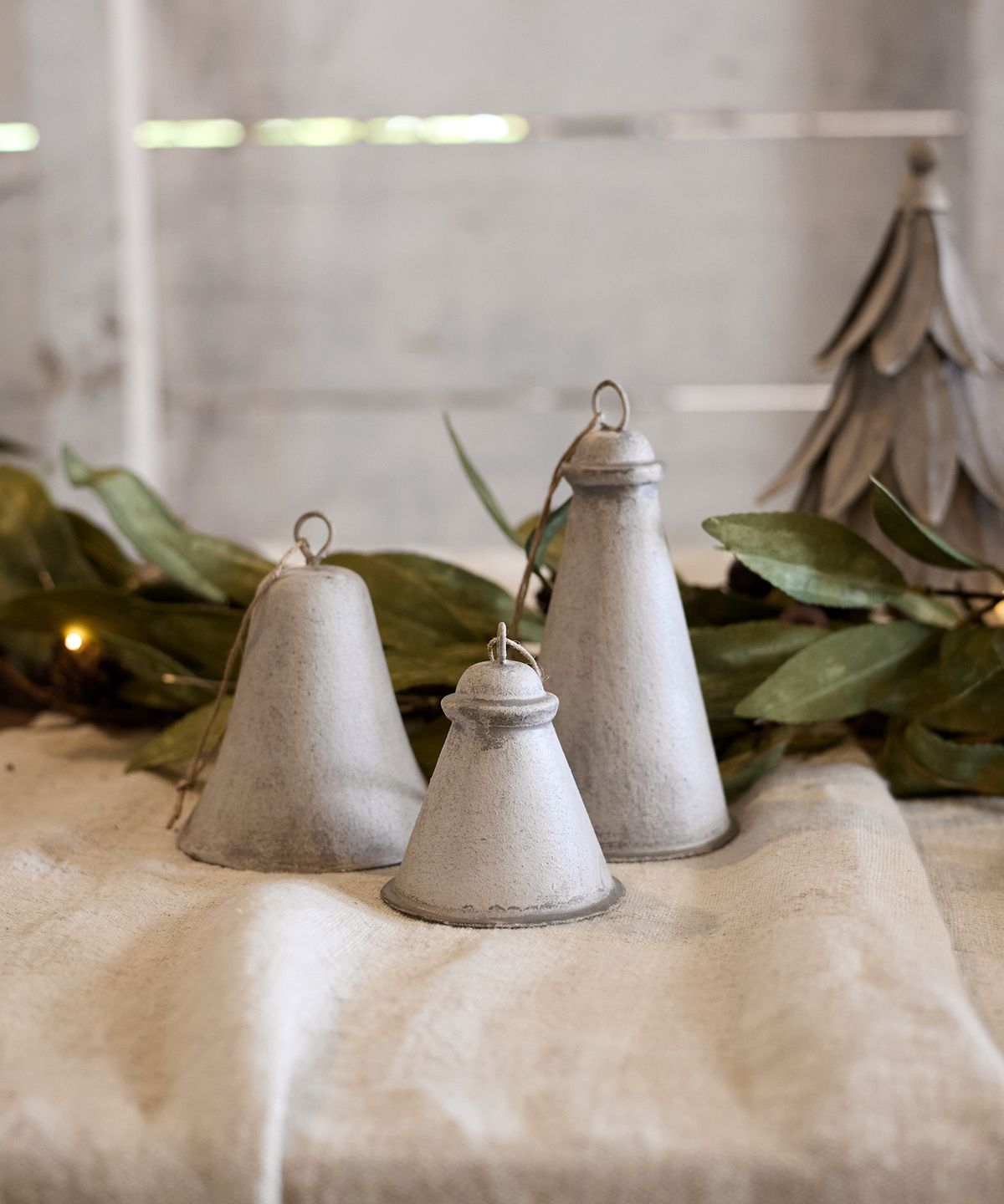 Hanging Bell Long Ash Grey