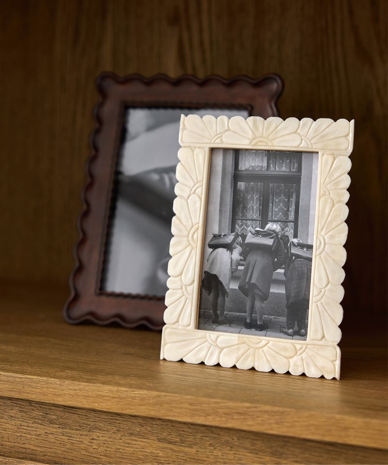 Aria Carved Photo Frame 4x6"
