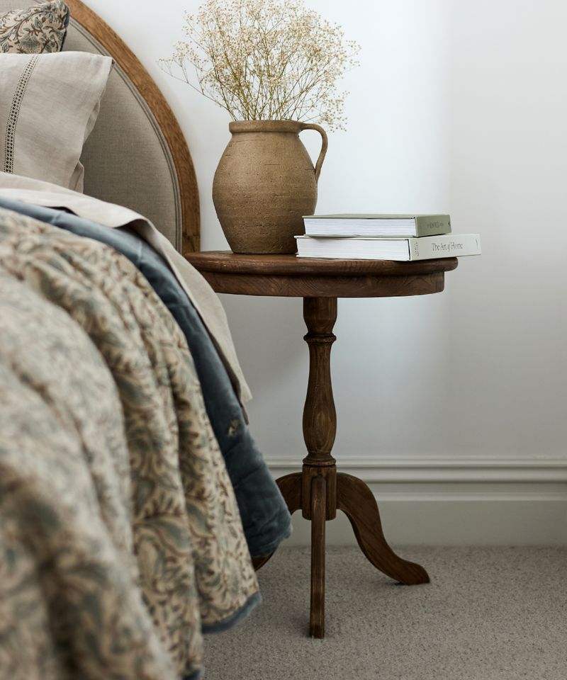 Louis Lamp Table