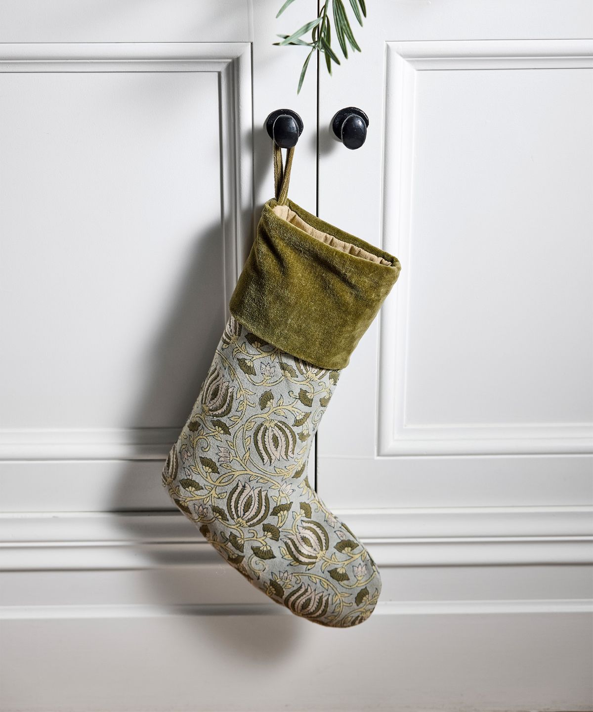 Pomegranate Floral Stocking Green