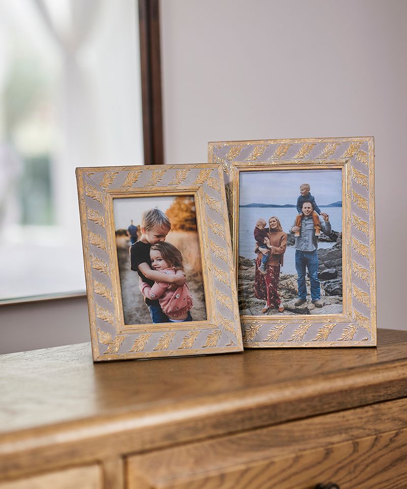 Embossed Leaves Photo Frame 5x7"