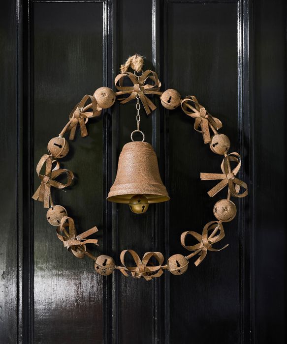 Bow & Bell Wreath Rust