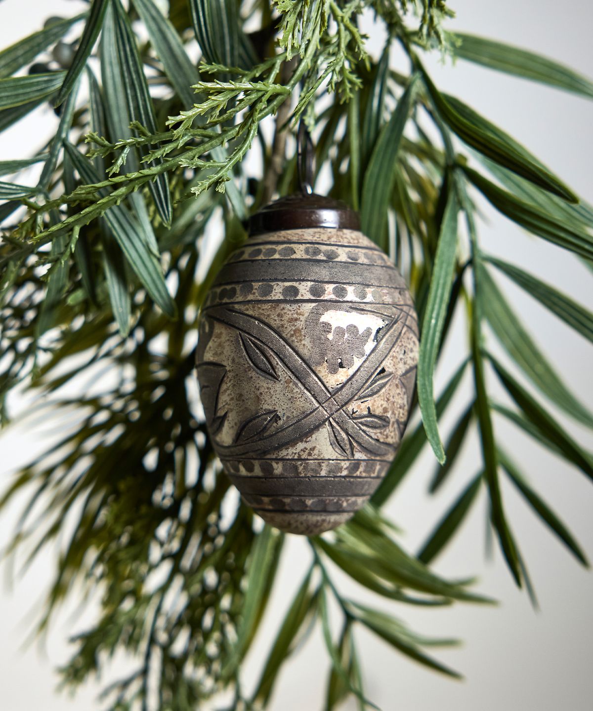 Silver Eclipse Small Hanging Egg