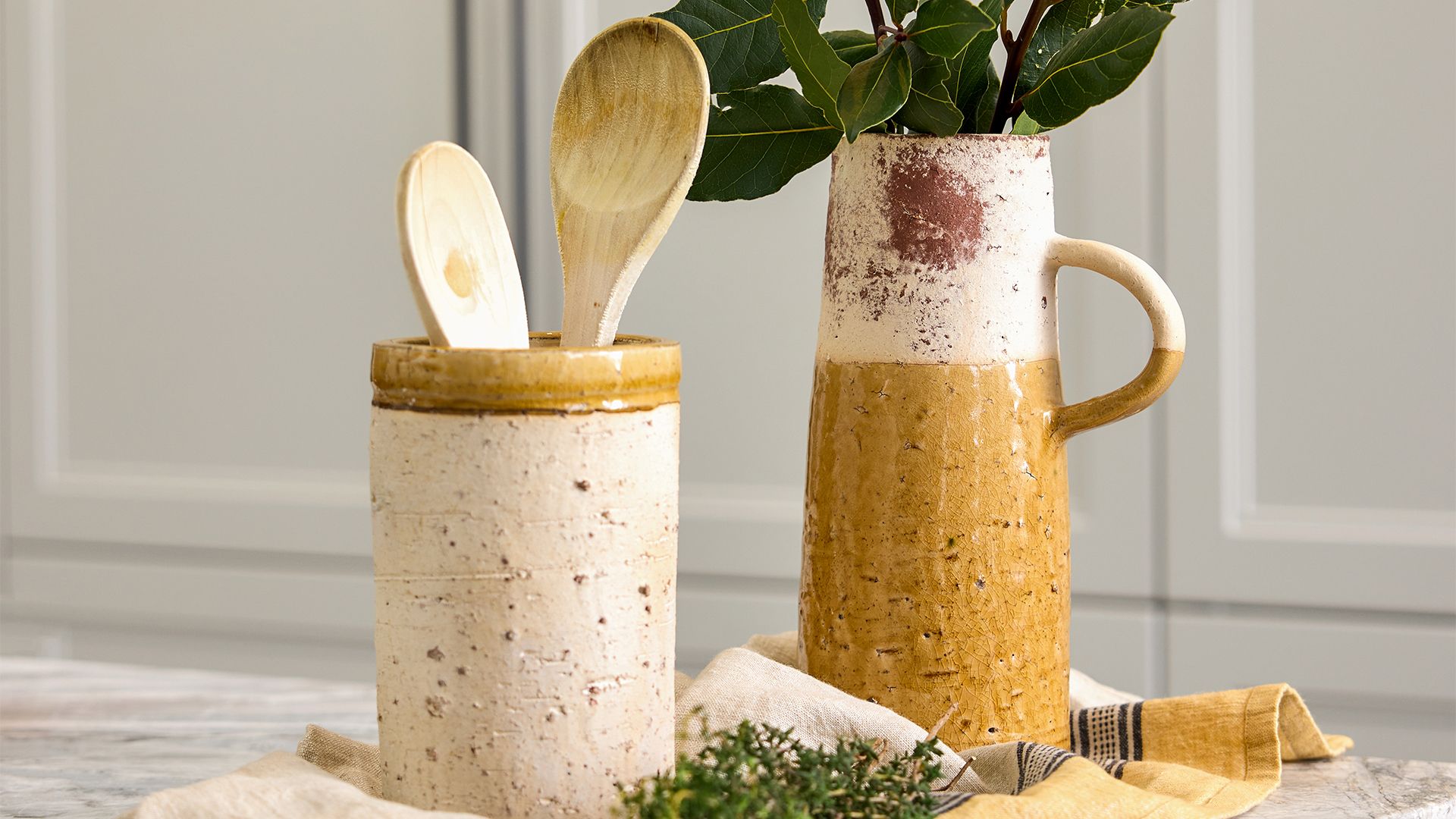 <h2>Summer Kitchen</h2><button>Shop Now</button>