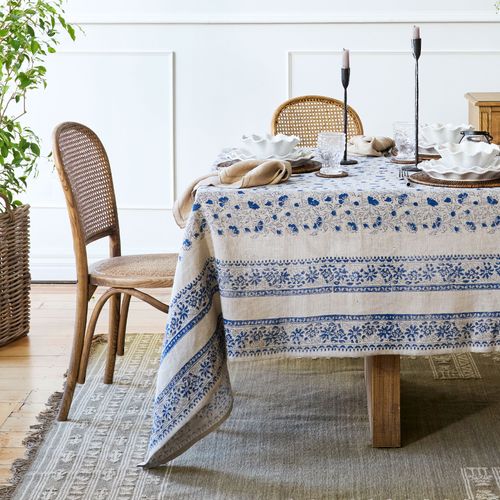 Tablecloths & Napkins