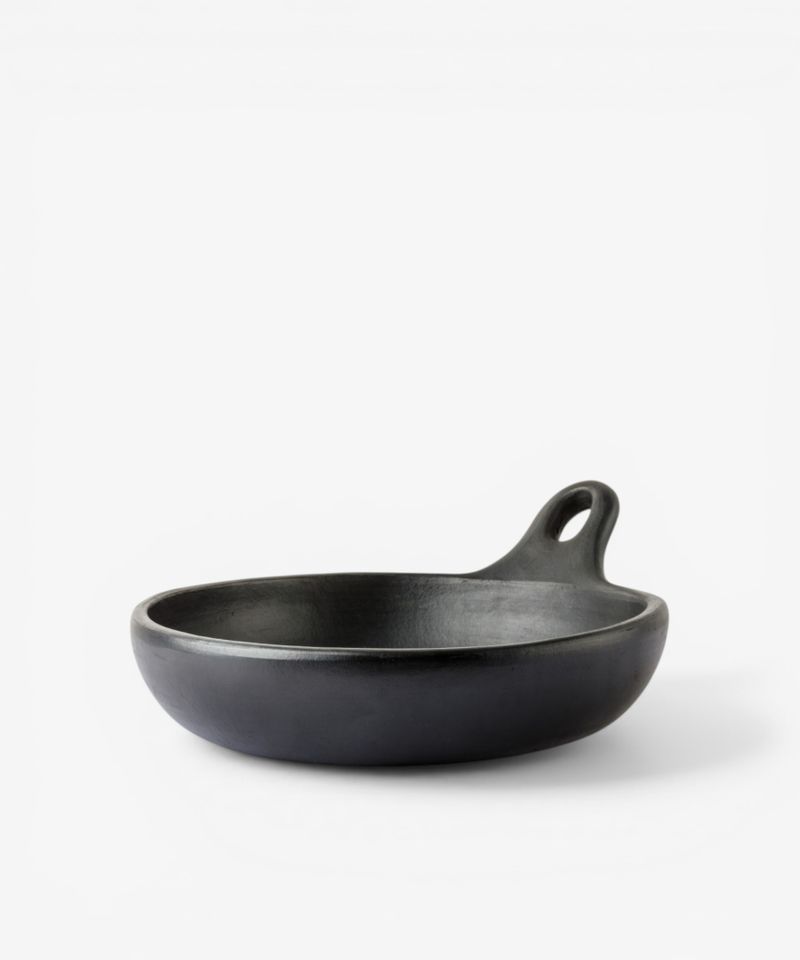 La Chamba Round  Dish One Handle (Size  4)