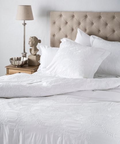 Embelli Queen Embroidered Duvet Cover