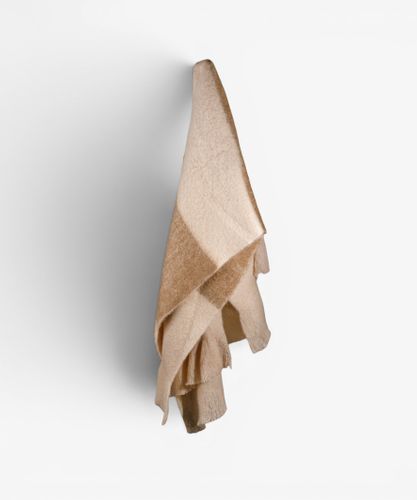 Florentine Dusky Pink Throw