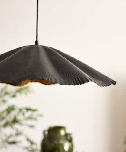 Crimped Pendant Black and Gold Large