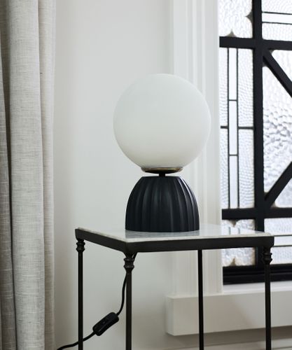 Orion Ribbed Orb Black