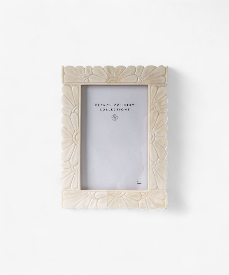 Aria Carved Photo Frame 4x6"