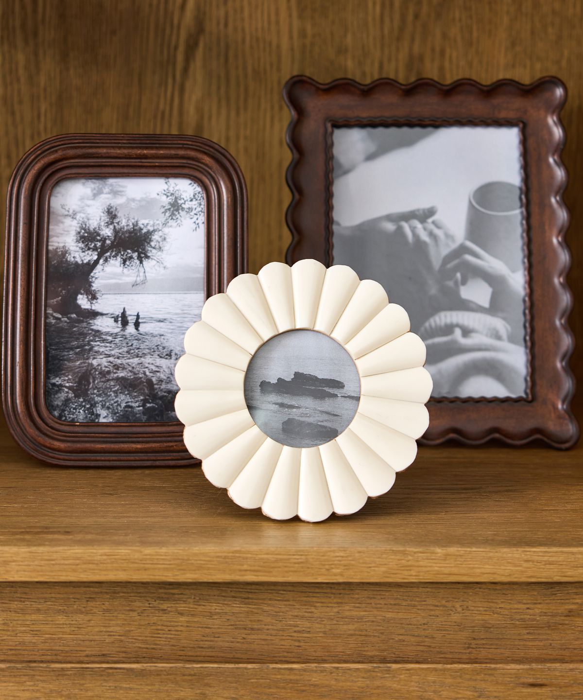 Aria Round Photo Frame