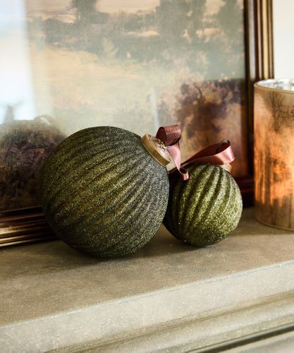 Stripe Glitter Bauble Green 8cm