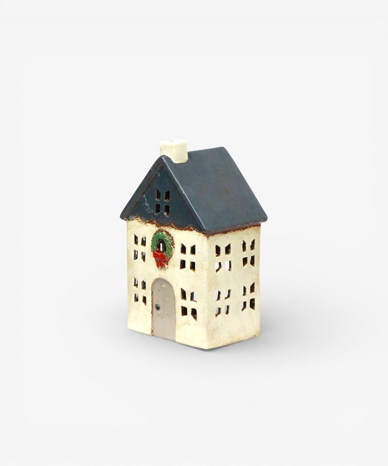 Chistmas Tea Light House Blue with Wreath Small