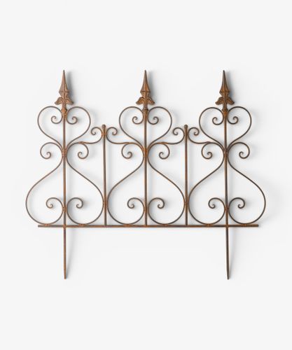 Ornamental Iron Garden Border Short