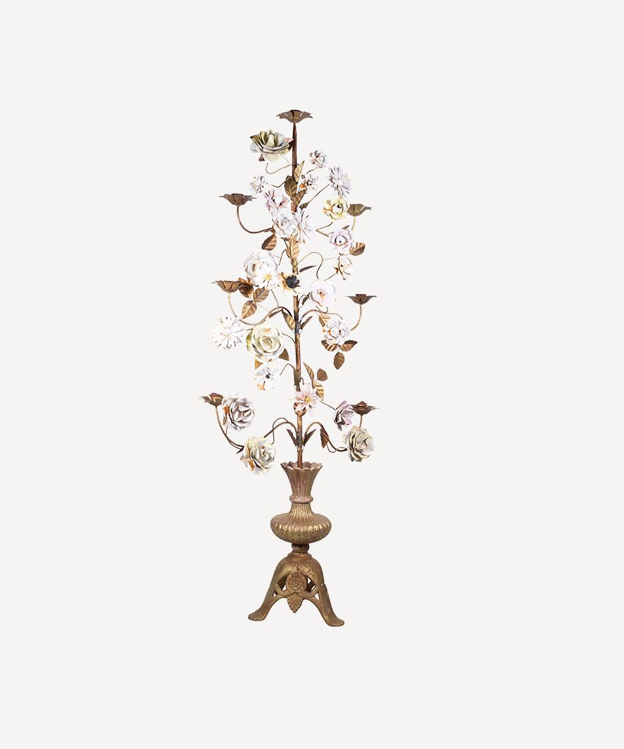 Gracious Objet Des Fleur Candelabra